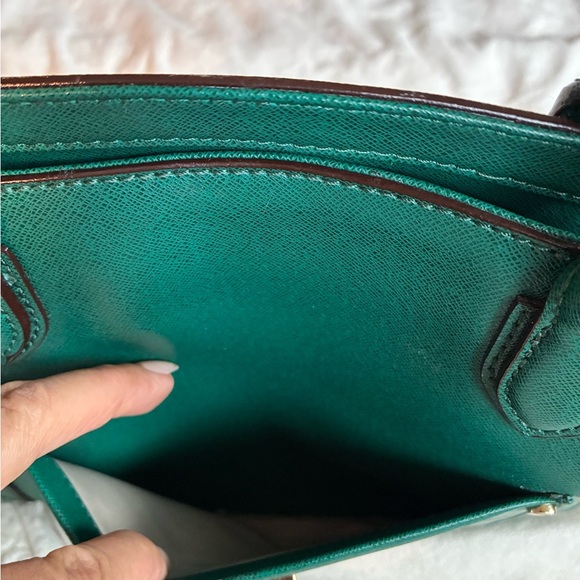 Isaac Mizrahi Green Leather Tote Bag – Structured Satchel Purse - Picture 7 of 12